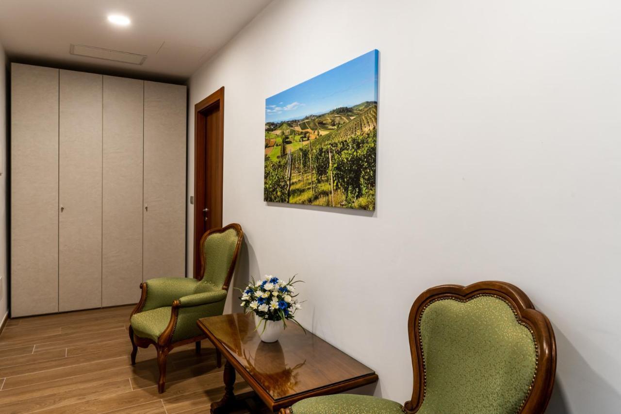 Agriturismo Tenuta La Meridiana Montegrosso dʼAsti Zewnętrze zdjęcie
